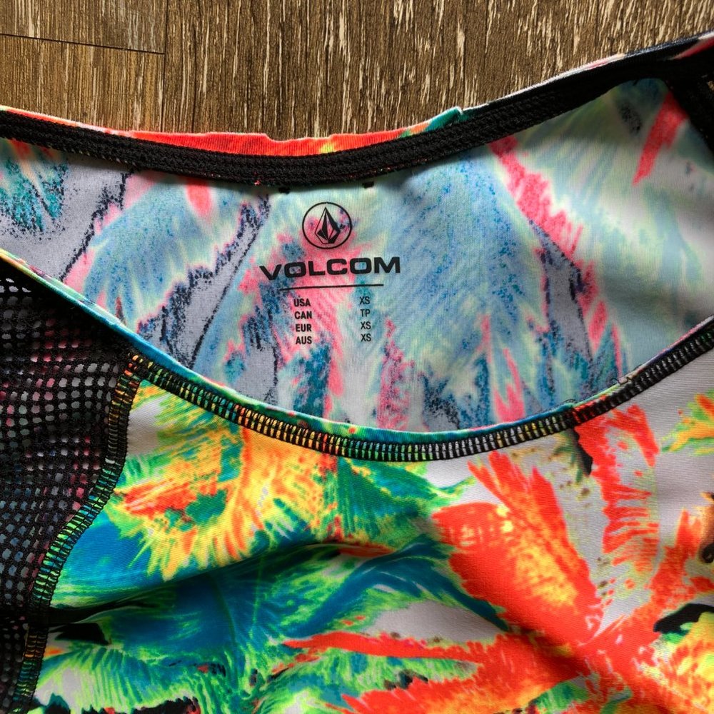 Volcom Size Xs Mesh Hawaiian Print Rash Guard - image 4